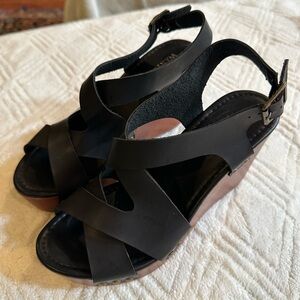 NWOT Wanted brand leather black wedge shoe size 8